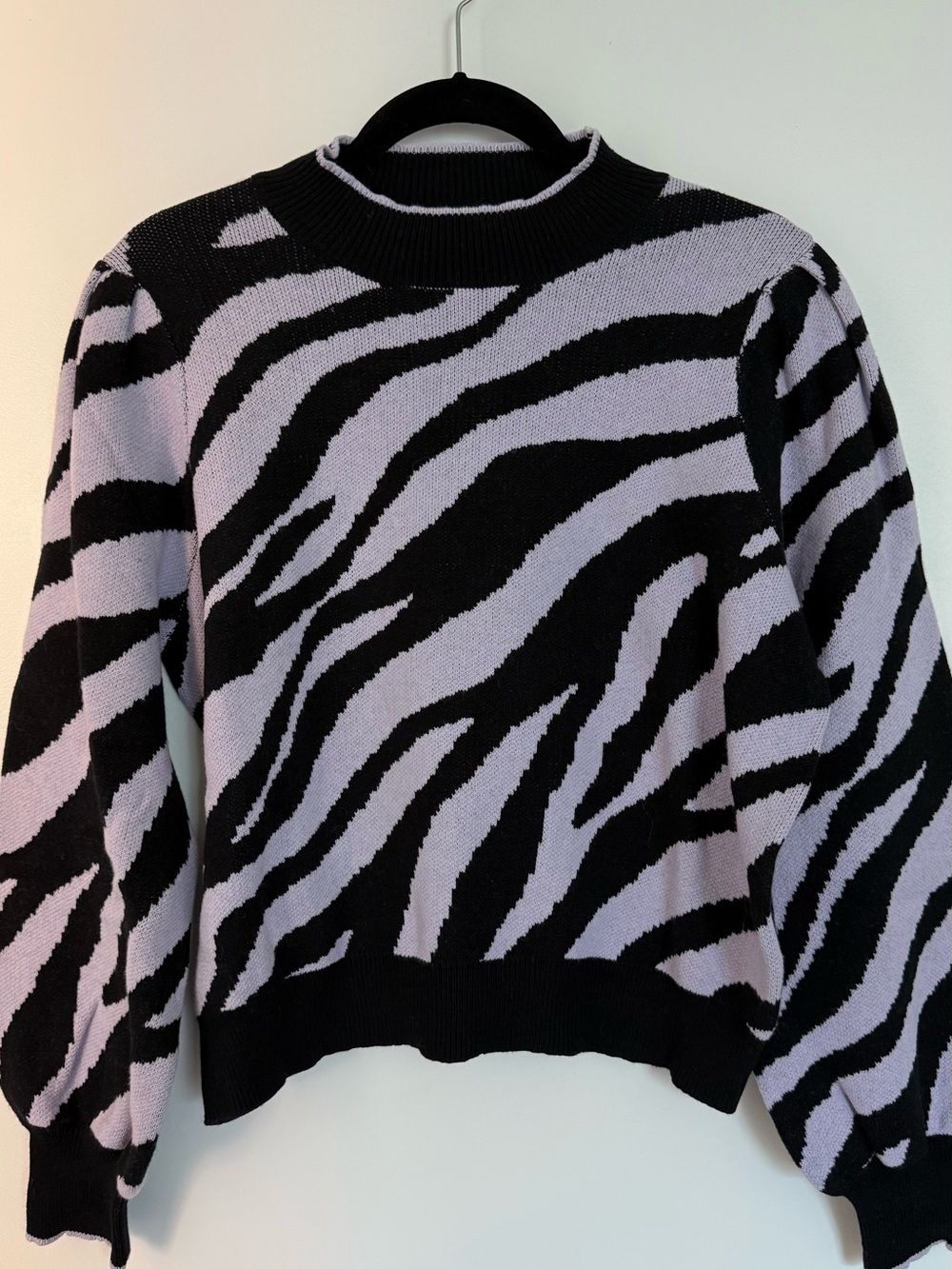 Who What Wear Black & Lavender Zebra-Print Turtleneck Sweater